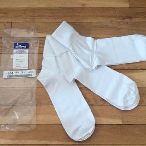 100% cotton ankle socks. never worn!